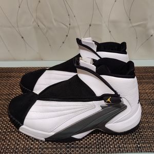 JORDAN JUMPMAN SWIFT 'WHITE BLACK'